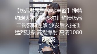 Tunlita写真图包 白嫩的妹子 好大的奶子 清纯的表情 淫荡的身体