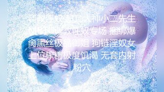 十一月新流出大神潜入水上乐园更衣室移动偷拍泳客更衣❤️连体泳衣美女VS戴隐形文胸的巨乳美少妇.