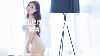 商场女厕偷窥眼镜美女的小肥鲍