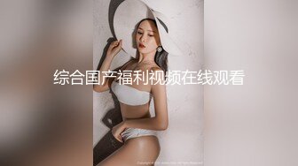 后入自家小骚货，边操还边问我操的舒不舒服