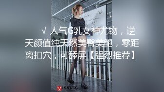 颜值不错的小宝贝穿着衣服跟小哥性爱啪啪