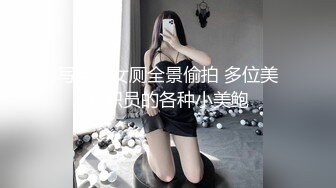 颜值不错的小少妇露脸精彩大秀直播，听狼友指挥