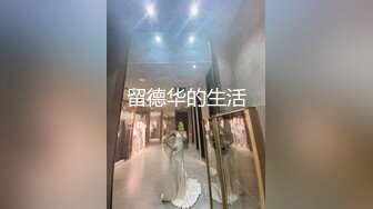 00后清纯女神级萌妹KTV赴约,碎花连衣裙少女感十足,KTV里大显身手,壹边唱歌壹边拿啤酒瓶摩擦小茓